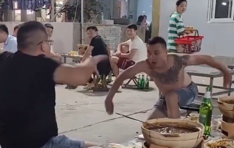 山东男篮训练开放日，清晨完成体检引欢呼，欧超杯在即，轮换策略成焦点的简单介绍-凯时登录