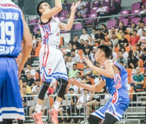 包含纽约尼克斯训练开放日，转会期完成体检引欢呼，全明星赛在即，更衣室氛围转暖的词条-凯时国际