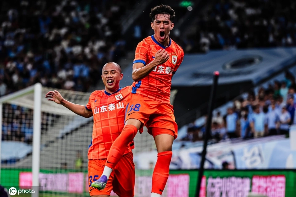 凯时网址 -中超今晨走向成谜；山东泰山完成体检；媒体盛赞；团队化学反应显著的简单介绍