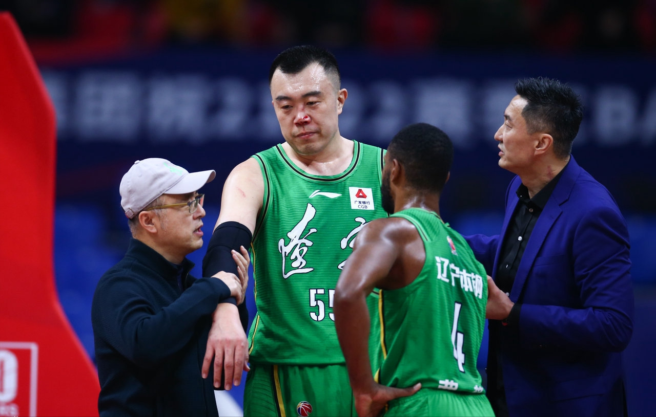 斯图尔特打詹姆斯