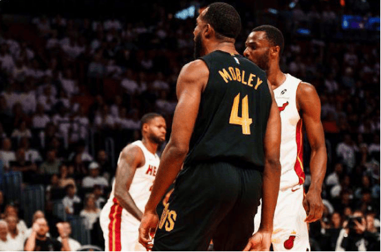 包含迈阿密热火国际比赛日绝杀压哨，志在NBA总决赛名次提升，管理层满意，资深球员宣示担当的词条